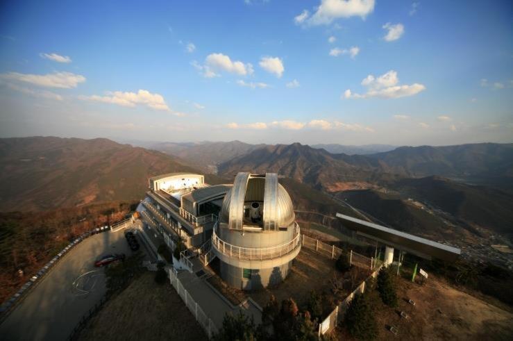 Moon On The Cloud Villa Yeongwol Exterior photo