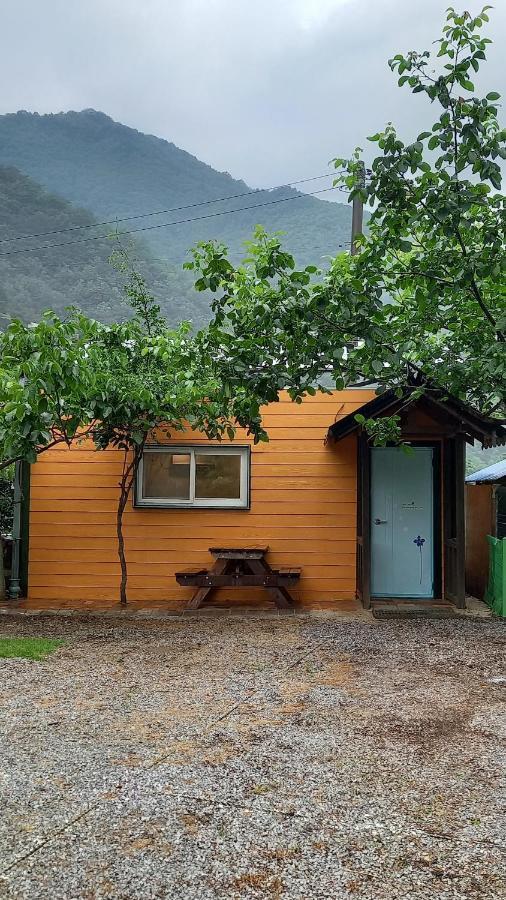 Moon On The Cloud Villa Yeongwol Exterior photo